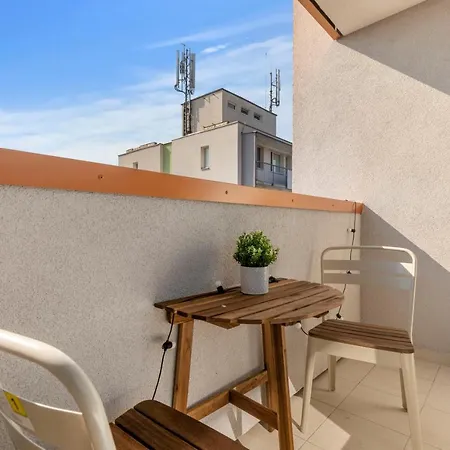 Lam Rose - Ac - Terrace Pozsony