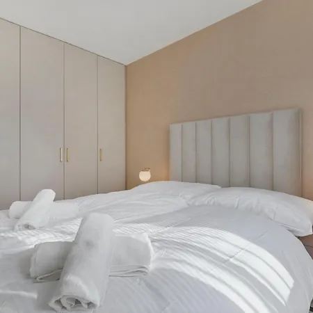 Lam Rose - Ac - Terrace Apartman Pozsony